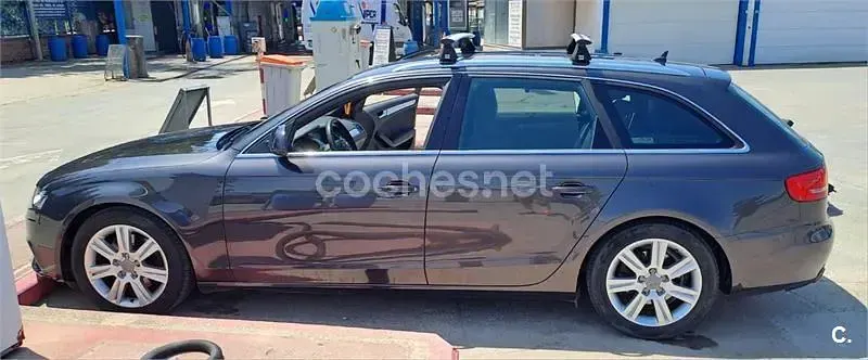 Usado Audi A4 180 CV (132 kW) 2008 Gris / plata Familiar