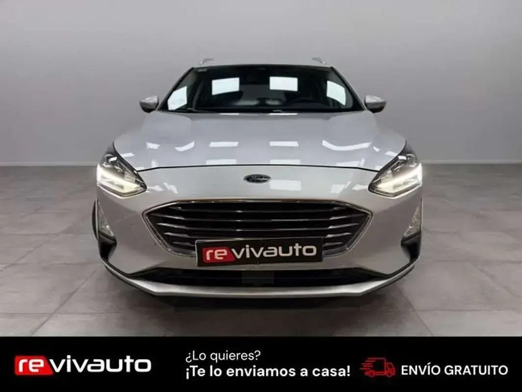 Usado Ford Focus Titanium 120 CV (88 kW) 2020 Gris Familiar