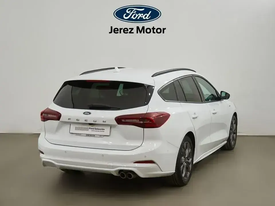 Usado Ford Focus ST-Line 155 CV (114 kW) 2024 Blanco Berlina