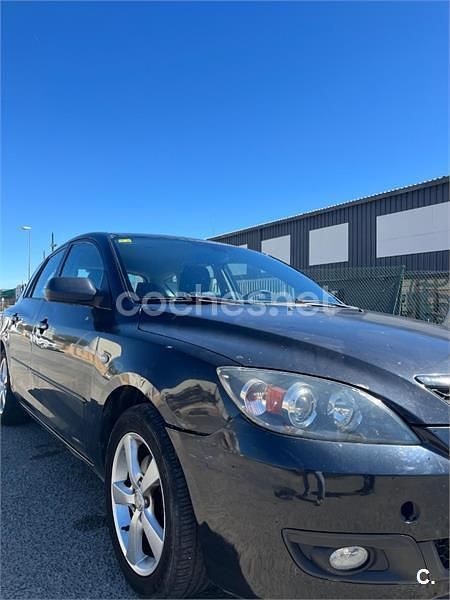 Usado Mazda 3 Active 110 CV (80 kW) 2004 Negro Berlina