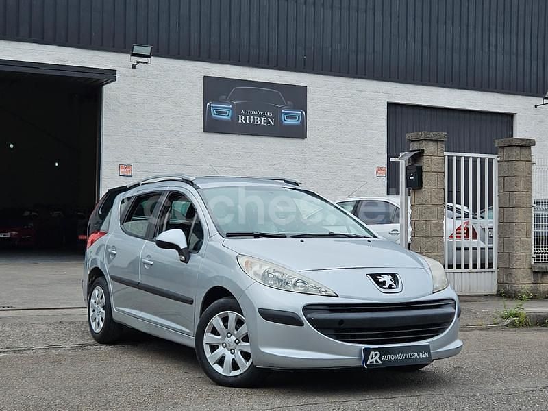 Negro Usado 2008 Peugeot 207 Familiar | 4600 € (Precio justo) - Imagen 1/4