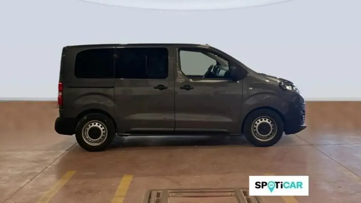 Usado Citroën Jumpy Comfort 120 CV (88 kW) 2020 Gris Monovolumen