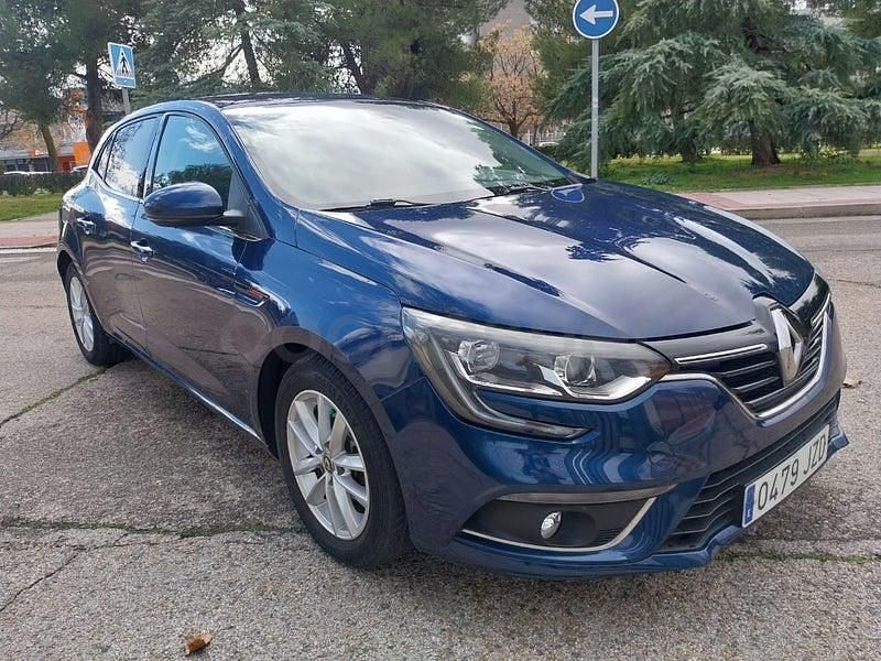 Usado Renault Mégane IV Intens 100 CV (73 kW) 2017 Azul Berlina