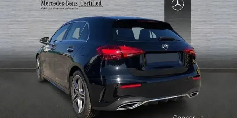 Usado Mercedes A180 116 CV (85 kW) 2024 Negro