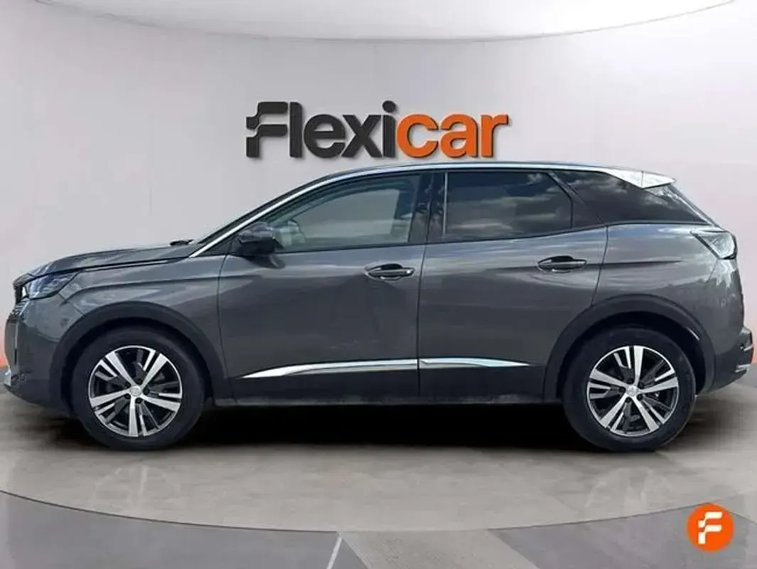 Usado Peugeot 3008 Allure 131 CV (96 kW) 2021 Gris SUV