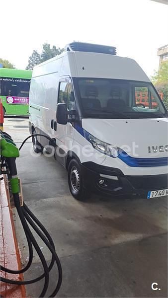 Usado Iveco Daily 136 CV (100 kW) 2012 Blanco Pickup/Camioneta