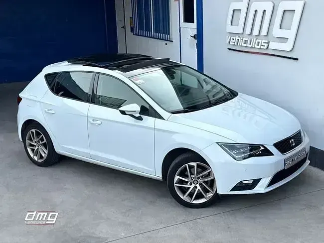 Usado Seat Leon Style 122 CV (89 kW) 2013 Blanco Berlina
