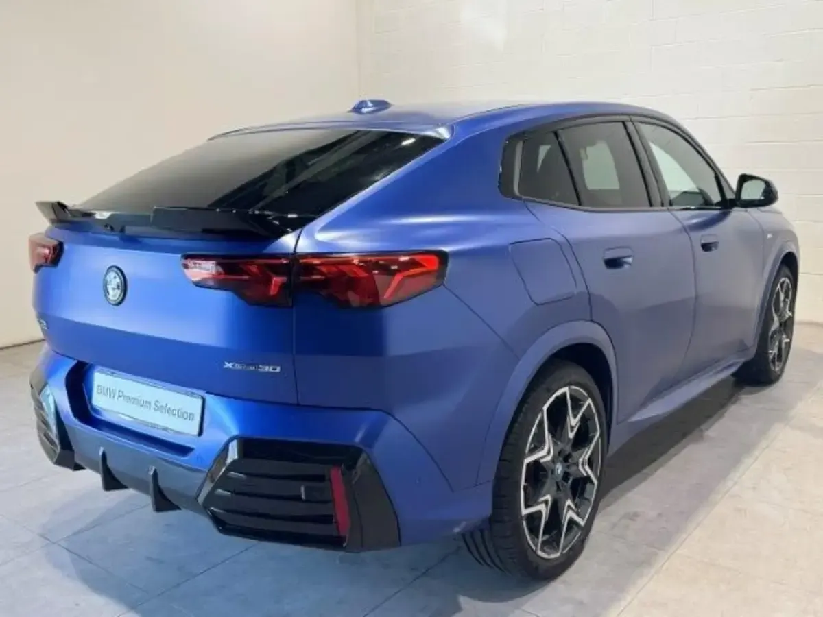 Usado BMW iX2 Comfort Edition 230 kW (313 CV) 2025 Azul SUV