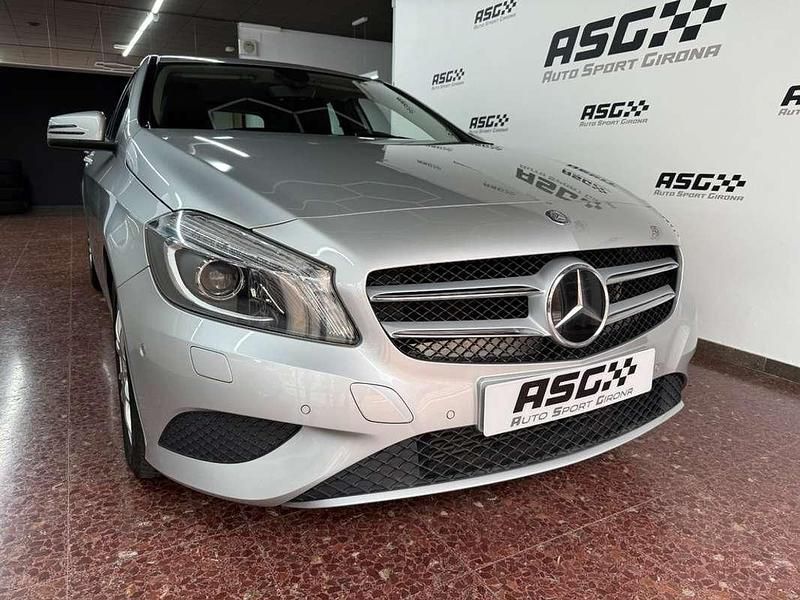 Gris Usado 2015 Mercedes A180 Urban Utilitario | 15.900 € (Precio justo) - Imagen 1/4