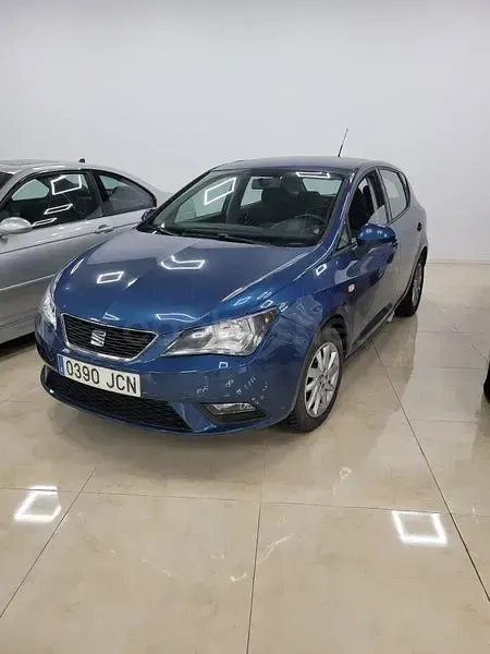 Usado Seat Ibiza Style 105 CV (77 kW) 2015 Azul Utilitario