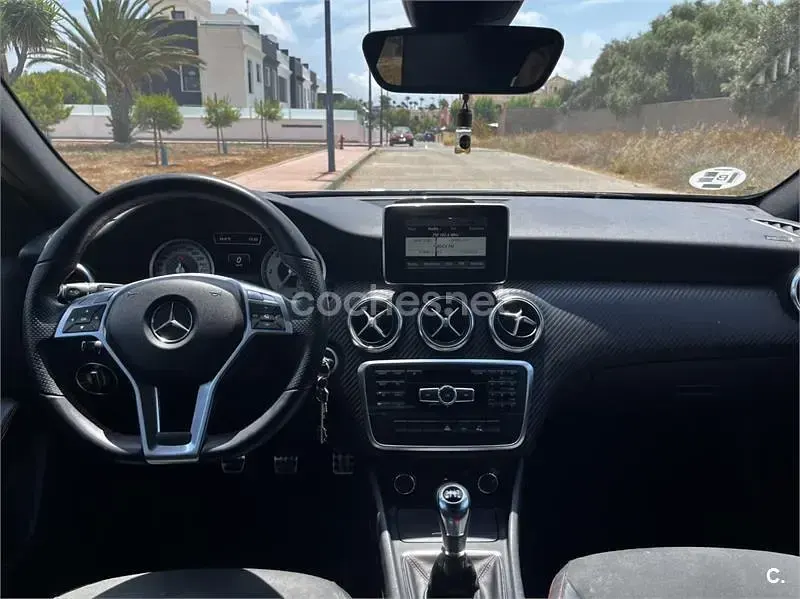 Usado Mercedes A200 AMG 136 CV (100 kW) 2013 Gris / plata Utilitario