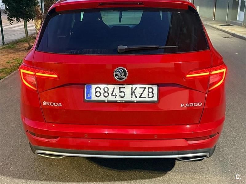 Usado Skoda Karoq SportLine 150 CV (110 kW) 2019 Rojo SUV