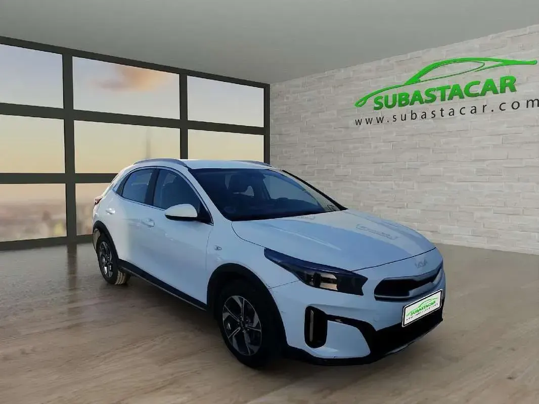 Usado Kia XCeed 160 CV (117 kW) 2023 Blanco SUV