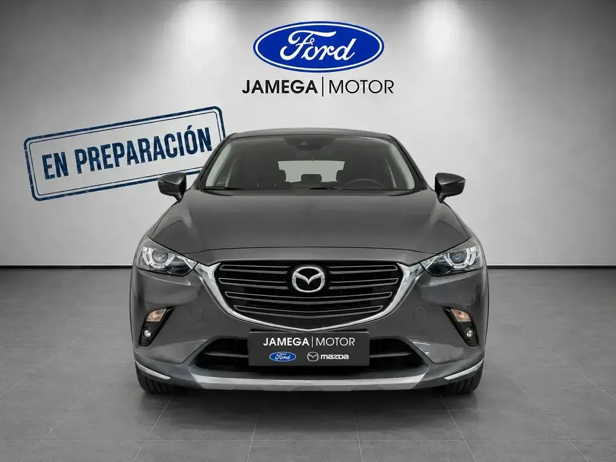 Usado Mazda CX-3 121 CV (88 kW) 2021 Gris / plata SUV