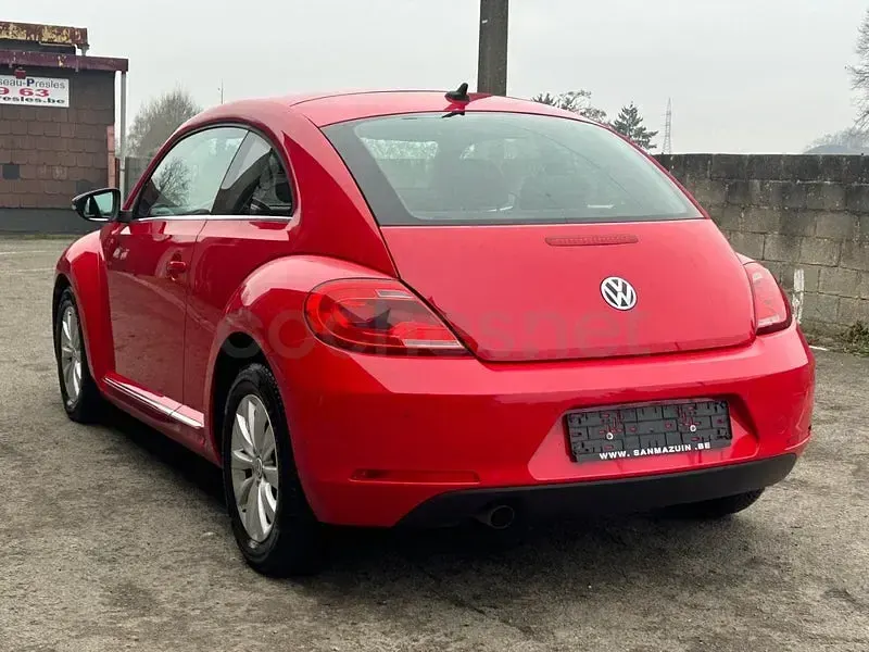 Usado VW Beetle Design 105 CV (77 kW) 2013 Rojo Utilitario