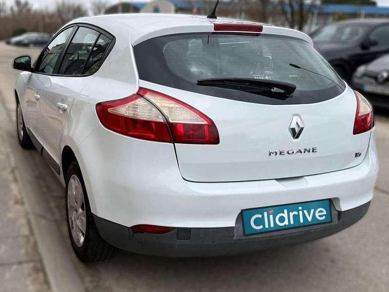 Usado Renault Mégane III Dynamique 116 CV (85 kW) 2013 Blanco Utilitario