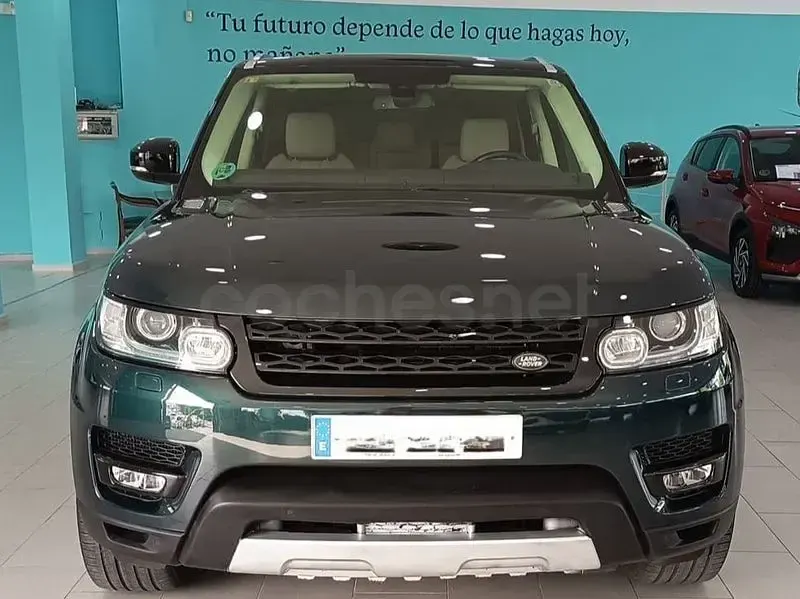 Usado Land Rover Range Rover HSE Dynamic 510 CV (375 kW) 2015 Verde SUV