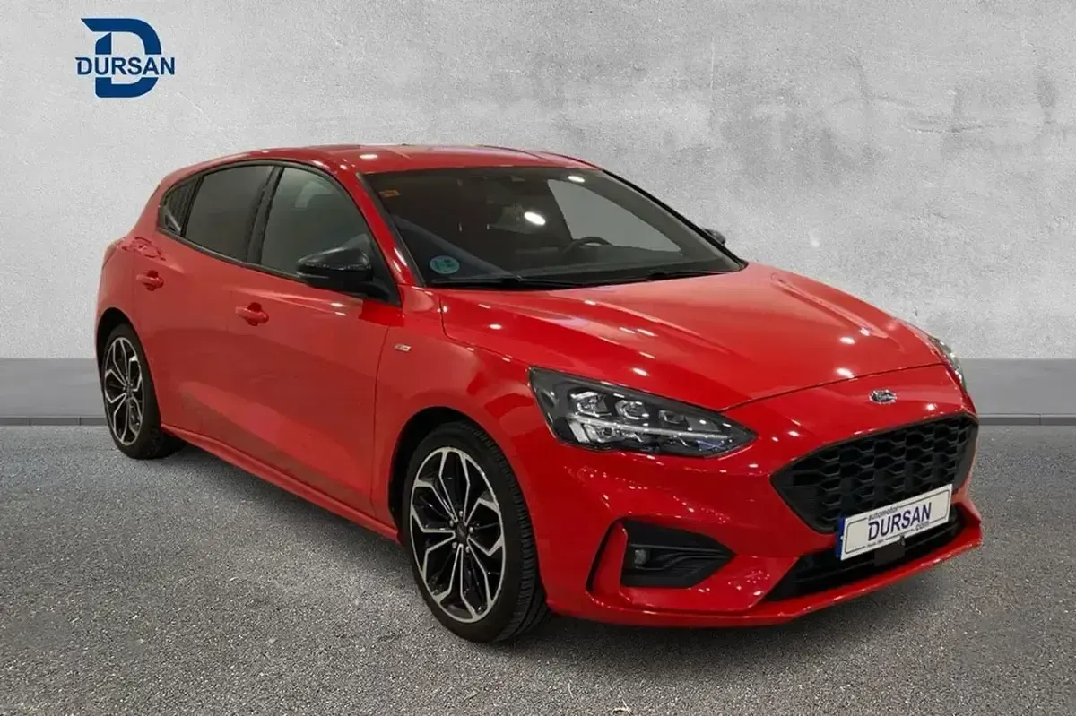 Usado Ford Focus ST-Line 125 CV (91 kW) 2021 Rojo Berlina