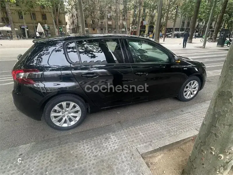 Usado Peugeot 308 Style 130 CV (95 kW) 2018 Negro Berlina