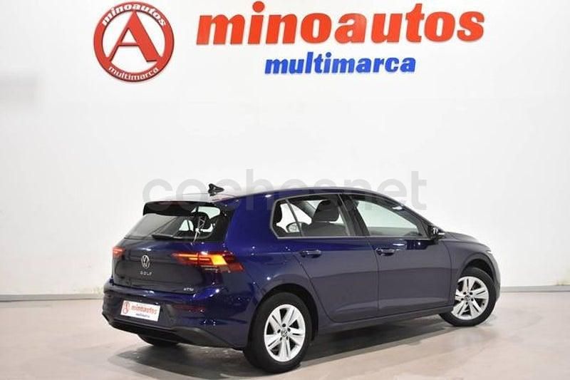 Usado VW Golf VIII Life 151 CV (111 kW) 2020 Azul Utilitario