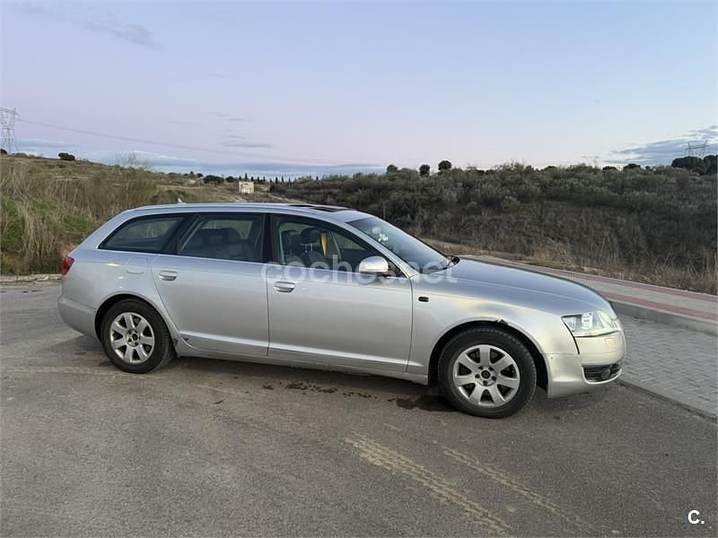 Usado Audi A6 180 CV (132 kW) 2005 Gris / plata Familiar