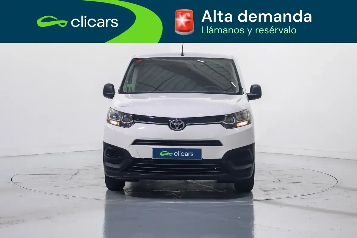 Usado Toyota Proace City City 100 CV (73 kW) 2022 Blanco Monovolumen