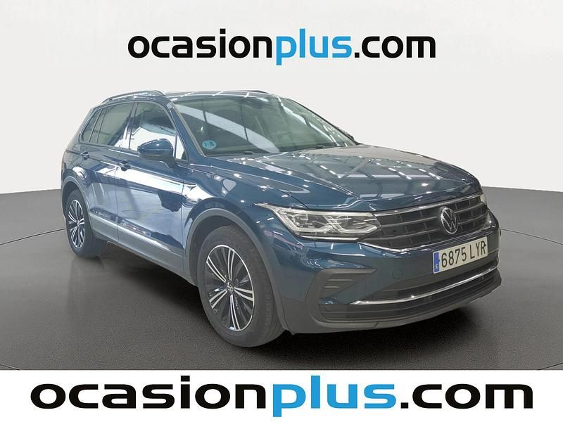 Usado VW Tiguan Life 150 CV (110 kW) 2022 Azul SUV