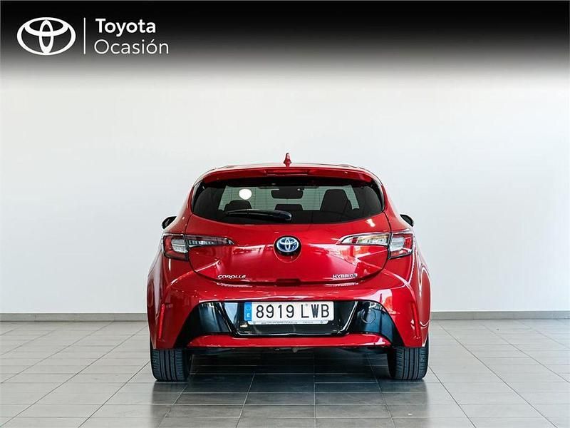 Usado Toyota Corolla Style 122 CV (89 kW) 2022 Rojo Berlina