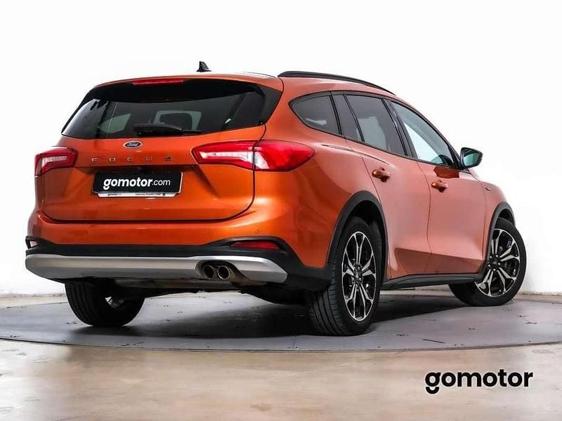 Usado Ford Focus Active 125 CV (91 kW) 2019 Naranja Familiar