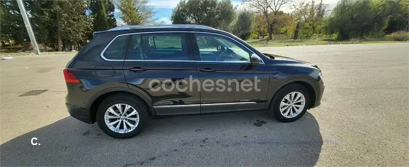 Usado VW Tiguan Advance 150 CV (110 kW) 2018 Negro SUV