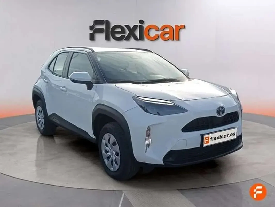 Nuevo Toyota Yaris Cross Active 131 CV (96 kW) 2026 Blanco SUV