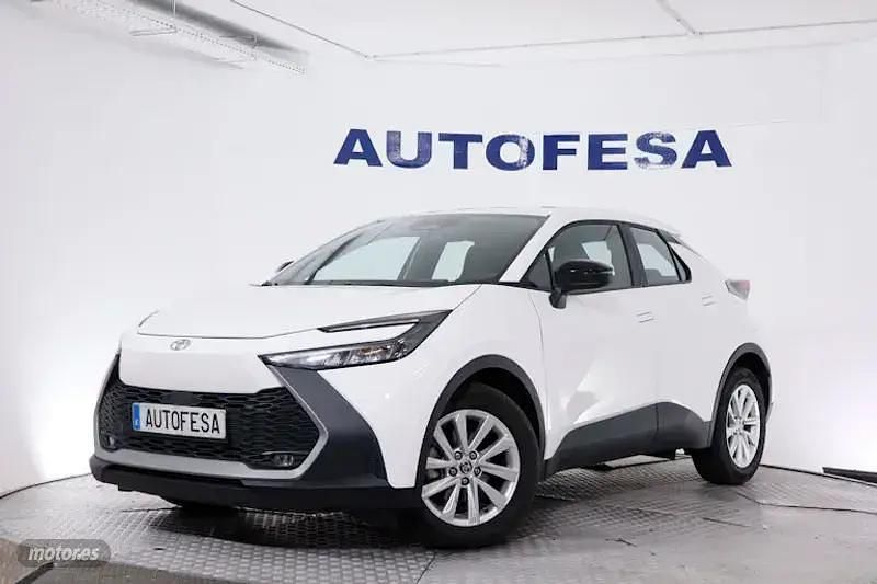 Blanco Usado 2024 Toyota C-HR Active SUV | 25.850 € (Buen precio) - Imagen 1/4