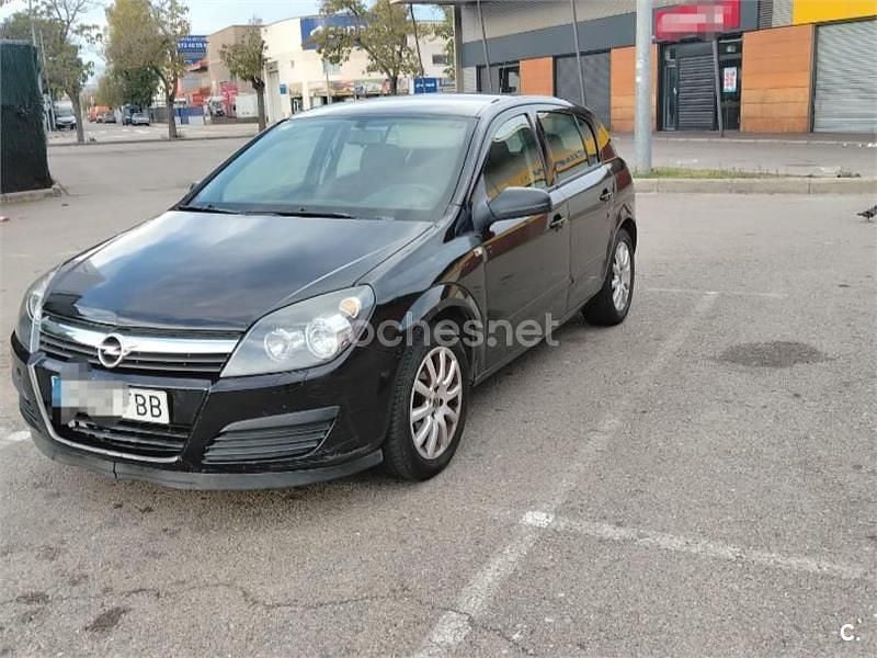 Usado Opel Astra Edition 103 CV (75 kW) 2006 Negro Berlina