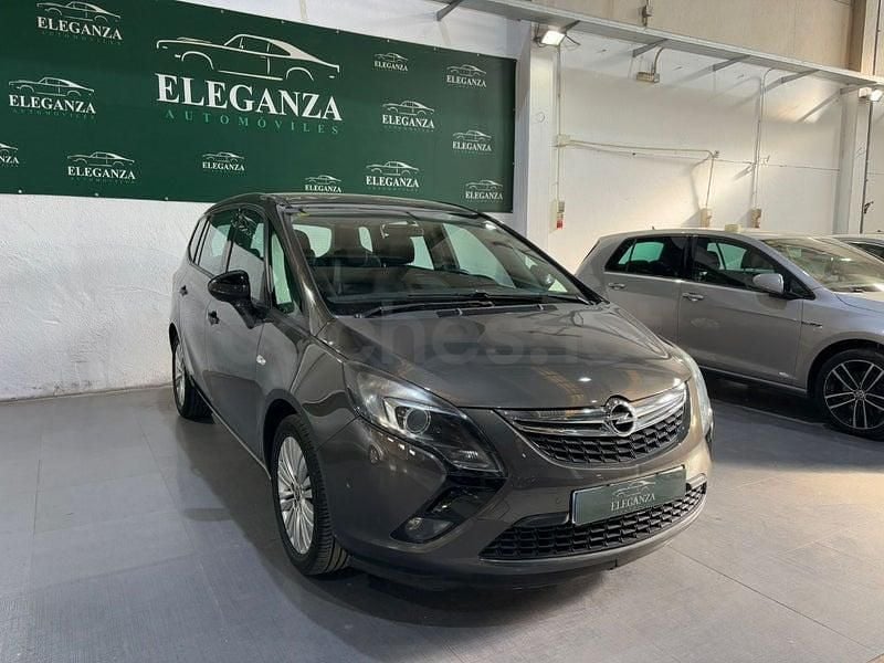 Usado Opel Zafira Tourer Excellence 136 CV (100 kW) 2016 Beige Monovolumen