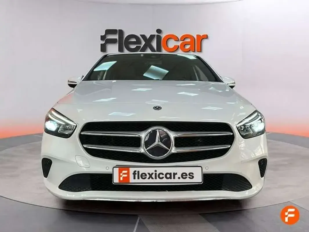 Usado Mercedes B180 116 CV (85 kW) 2020 Blanco Utilitario