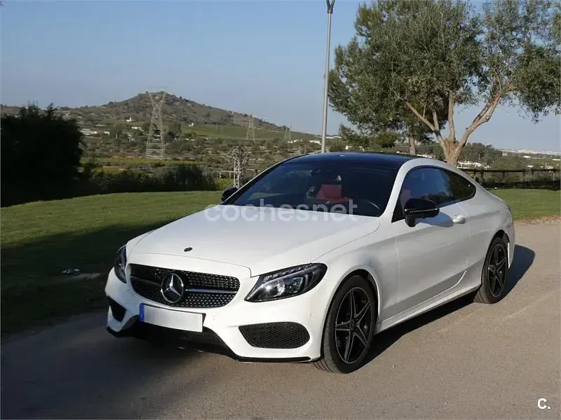 Usado Mercedes C220 170 CV (125 kW) 2018 Blanco Coupe