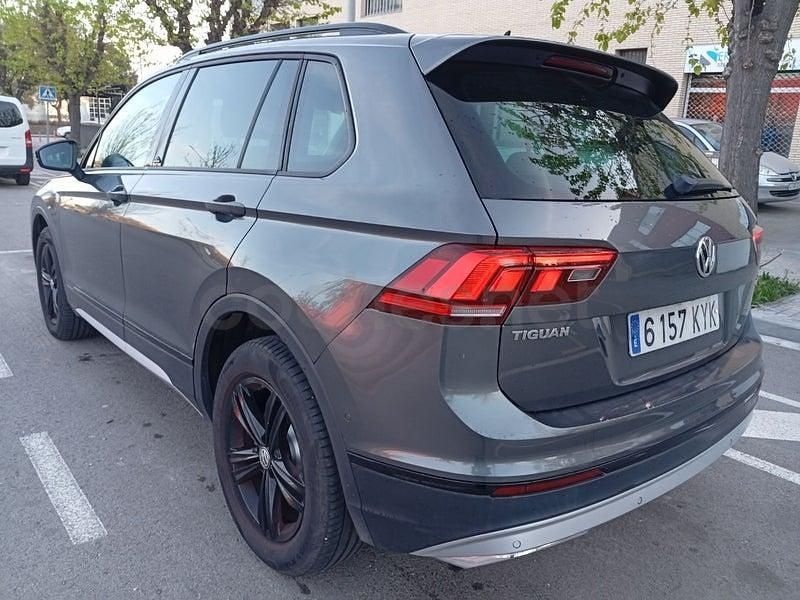 Usado VW Tiguan 150 CV (110 kW) 2019 Gris / plata SUV