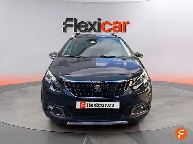 Usado Peugeot 2008 Allure 120 CV (88 kW) 2019 Gris SUV