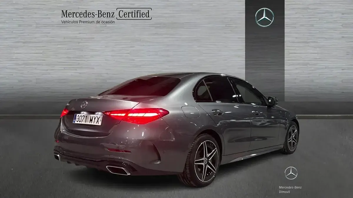 Usado Mercedes C300 265 CV (194 kW) 2025 Gris Berlina