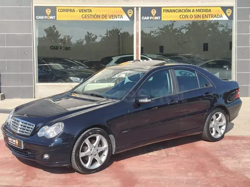 Usado Mercedes C180 Sport Edition 143 CV (105 kW) 2006 Azul Berlina