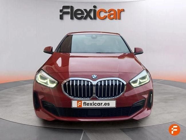 Usado BMW 118 136 CV (100 kW) 2023 Rojo Utilitario