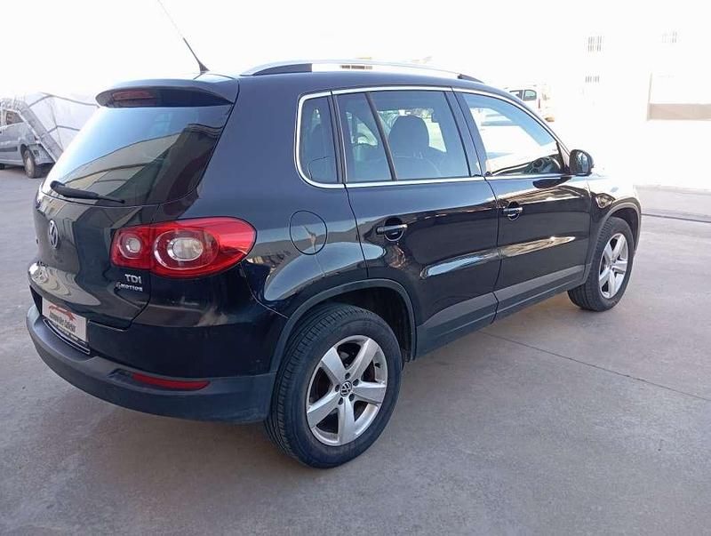Usado VW Tiguan 140 CV (102 kW) 2010 Negro SUV