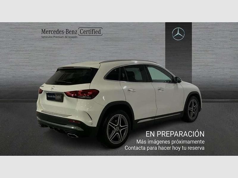 Usado Mercedes GLA200 150 CV (110 kW) 2022 SUV