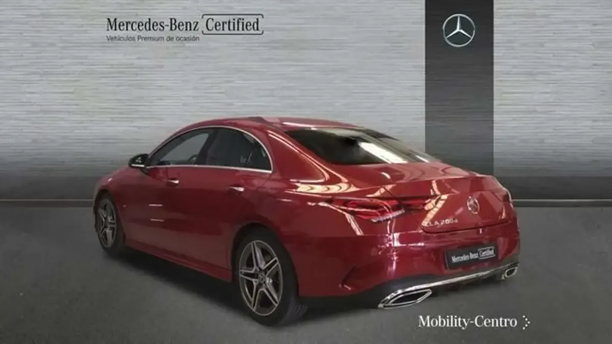 Usado Mercedes CLA200 151 CV (111 kW) 2021 Rojo Berlina