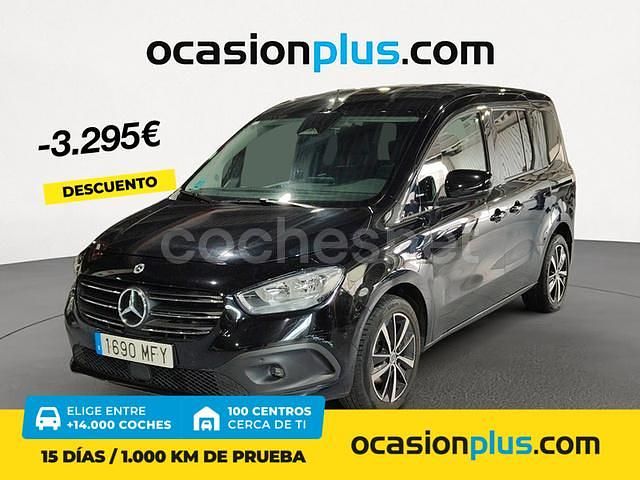 Negro Usado 2023 Mercedes T180 Monovolumen | 25.610 € (Precio justo) - Imagen 1/4