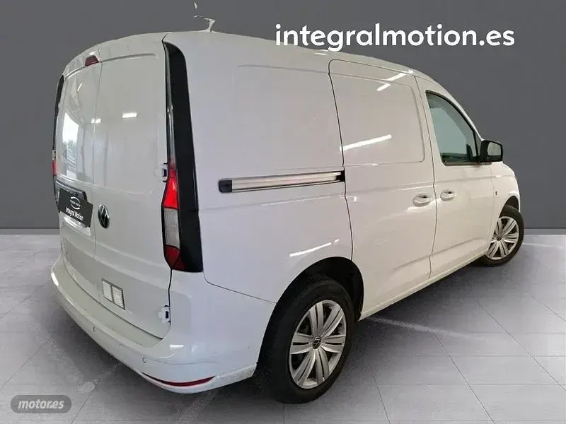 Usado VW Caddy Business+ 102 CV (75 kW) 2022 Blanco Monovolumen