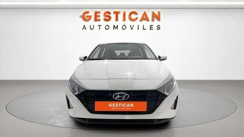 Usado Hyundai i20 84 CV (61 kW) 2021 Blanco Utilitario