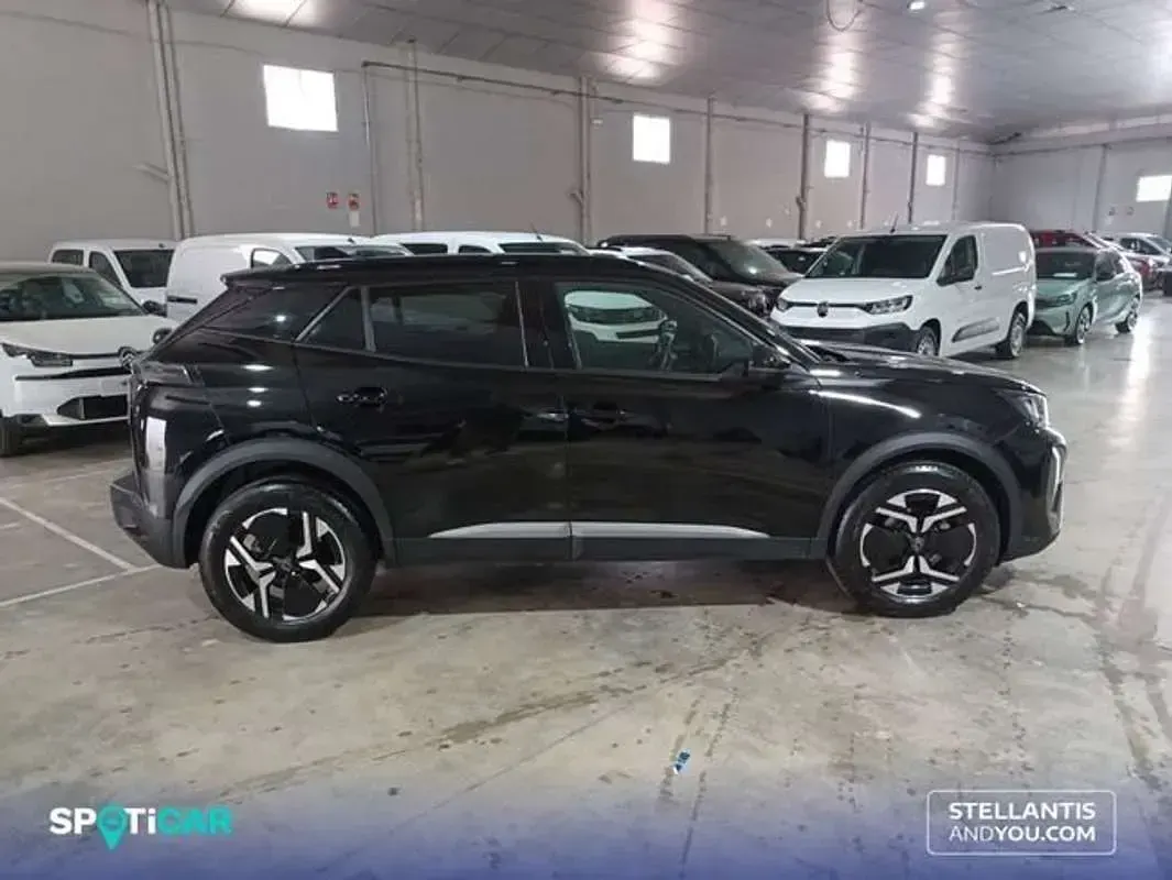 Usado Peugeot 2008 Allure 102 CV (75 kW) 2024 Negro SUV