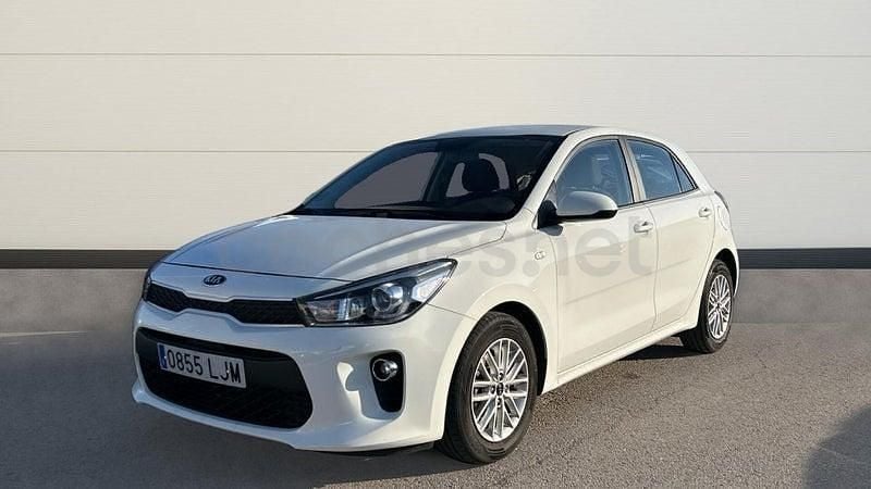 Usado Kia Rio 84 CV (61 kW) 2020 Blanco Berlina