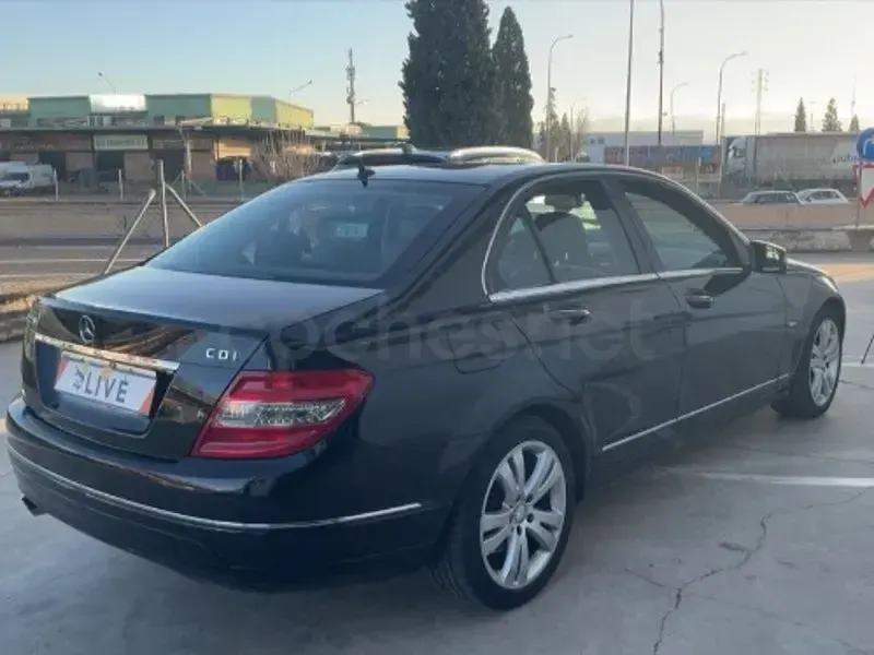 Usado Mercedes C220 Avantgarde 170 CV (125 kW) 2008 Negro Berlina